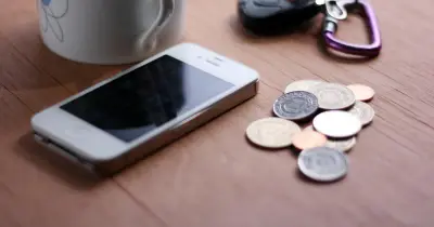 Cara Mengenali Pinjol Ilegal dan Investasi Bodong Sebelum Terlambat